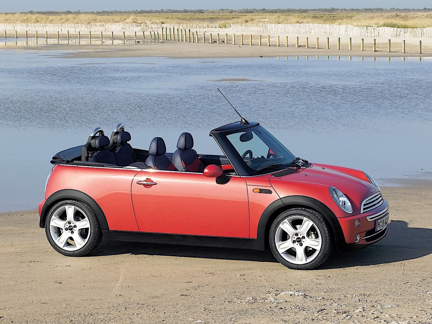 Mini Convertible photo 26