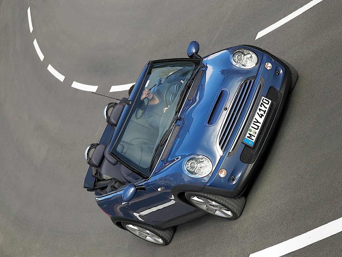 Mini Convertible photo 31