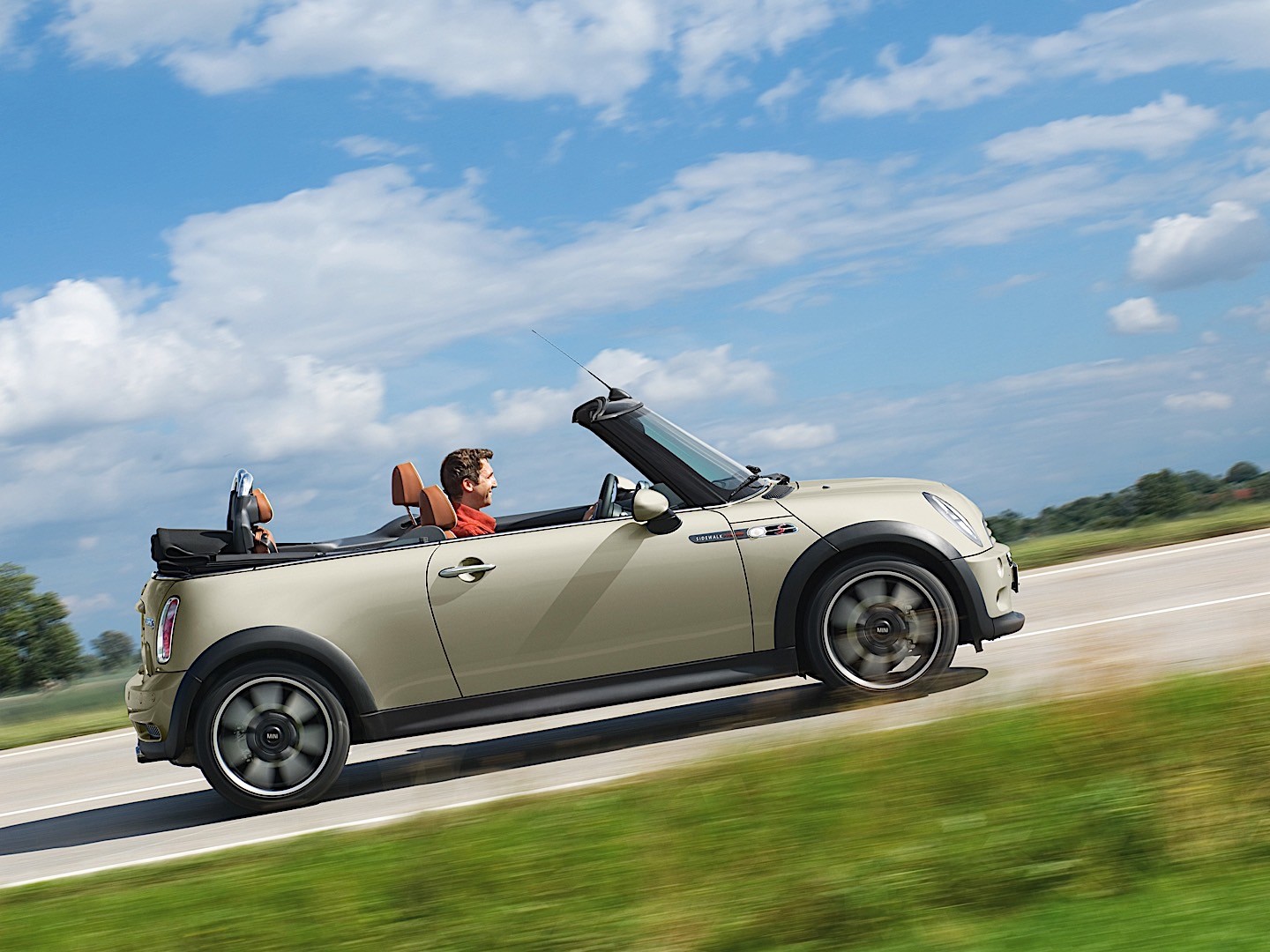 Mini Convertible photo 37