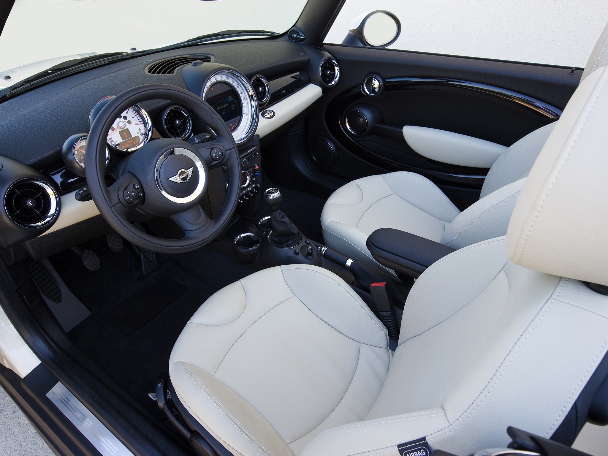 Mini Convertible photo 90