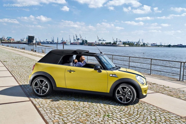 Mini Convertible photo 10