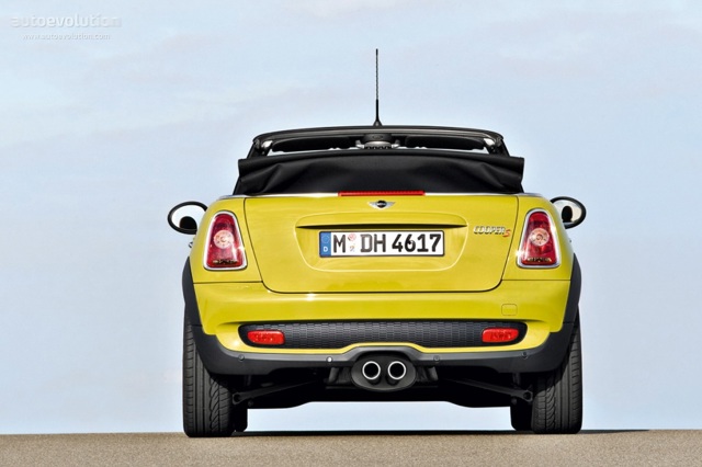 Mini Convertible photo 11
