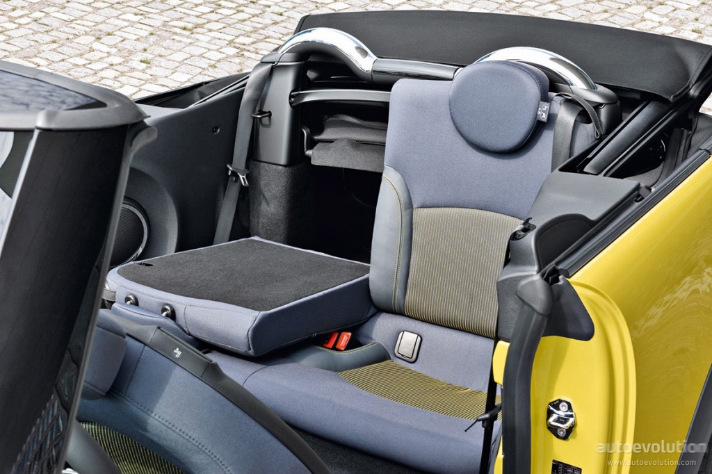 Mini Convertible photo 77