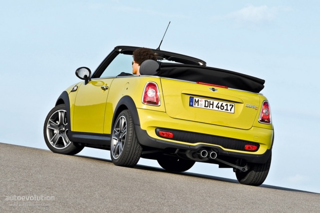 Mini Convertible photo 2
