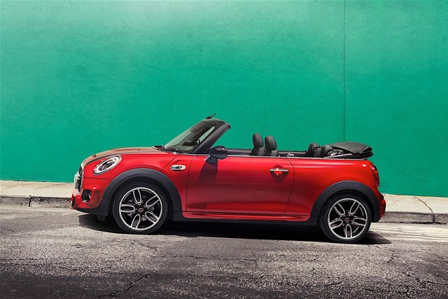 Mini Convertible photo 7