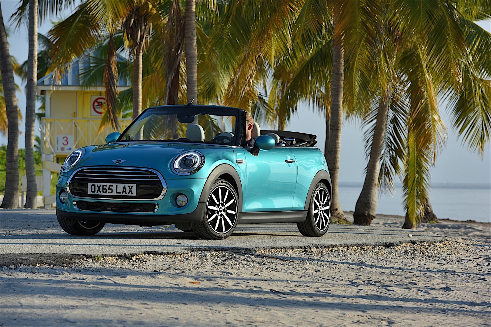 Mini Convertible photo 19
