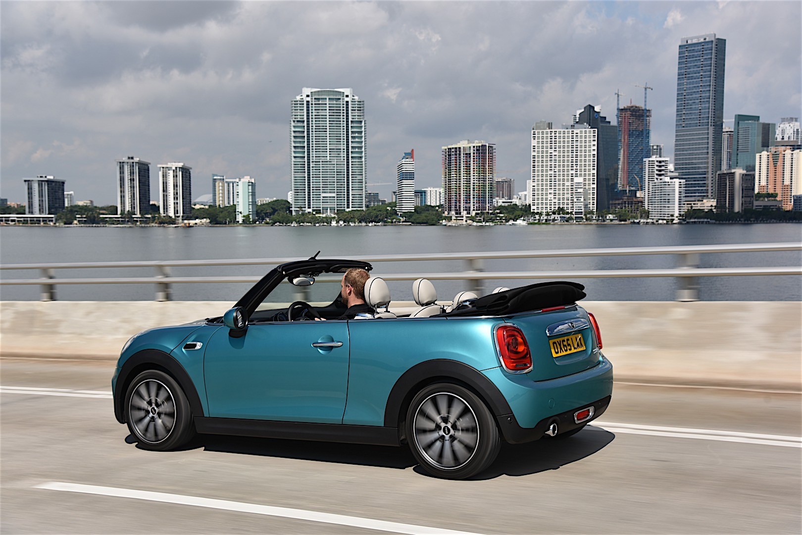 Mini Convertible photo 54