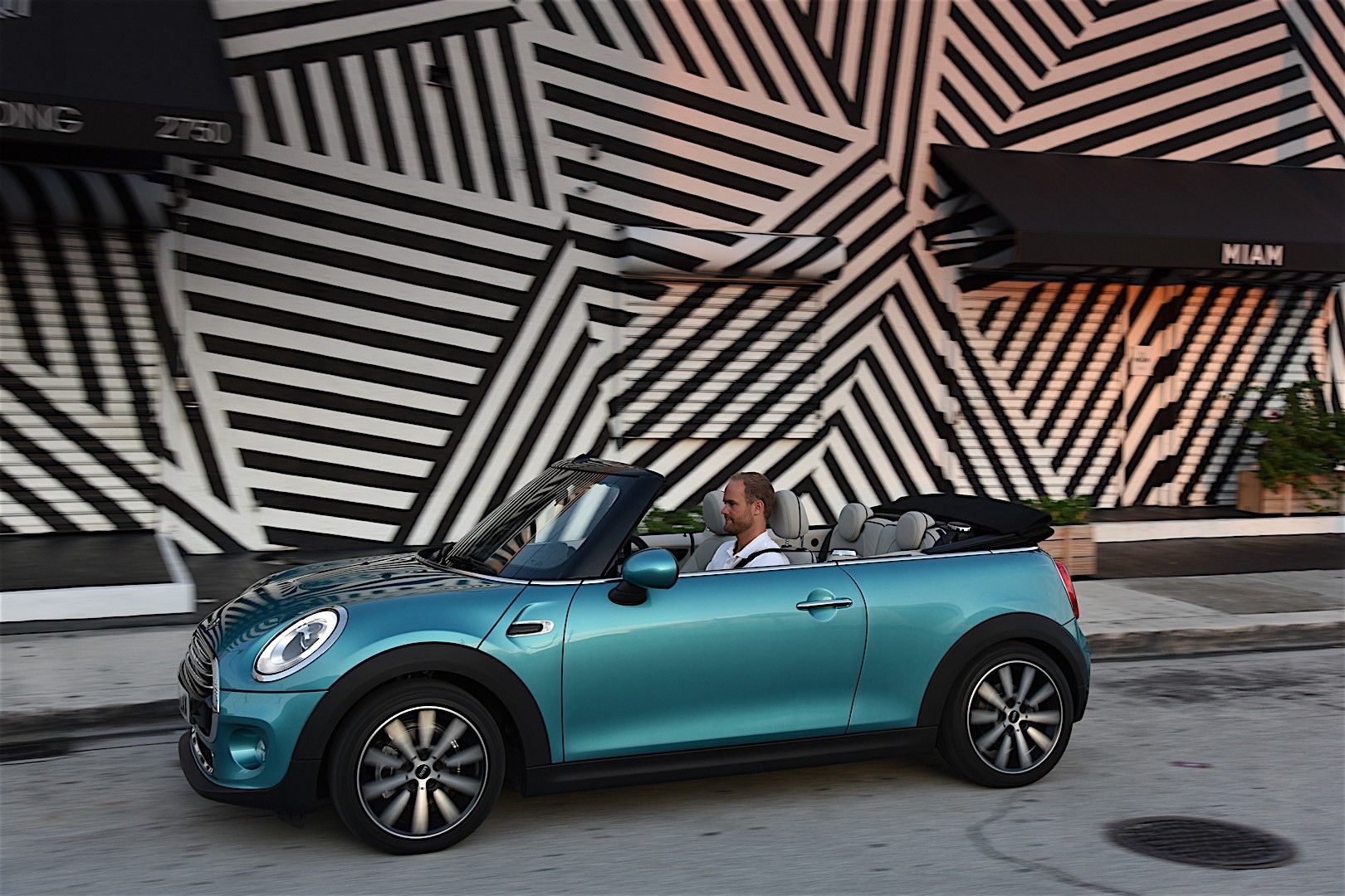 Mini Convertible photo 63