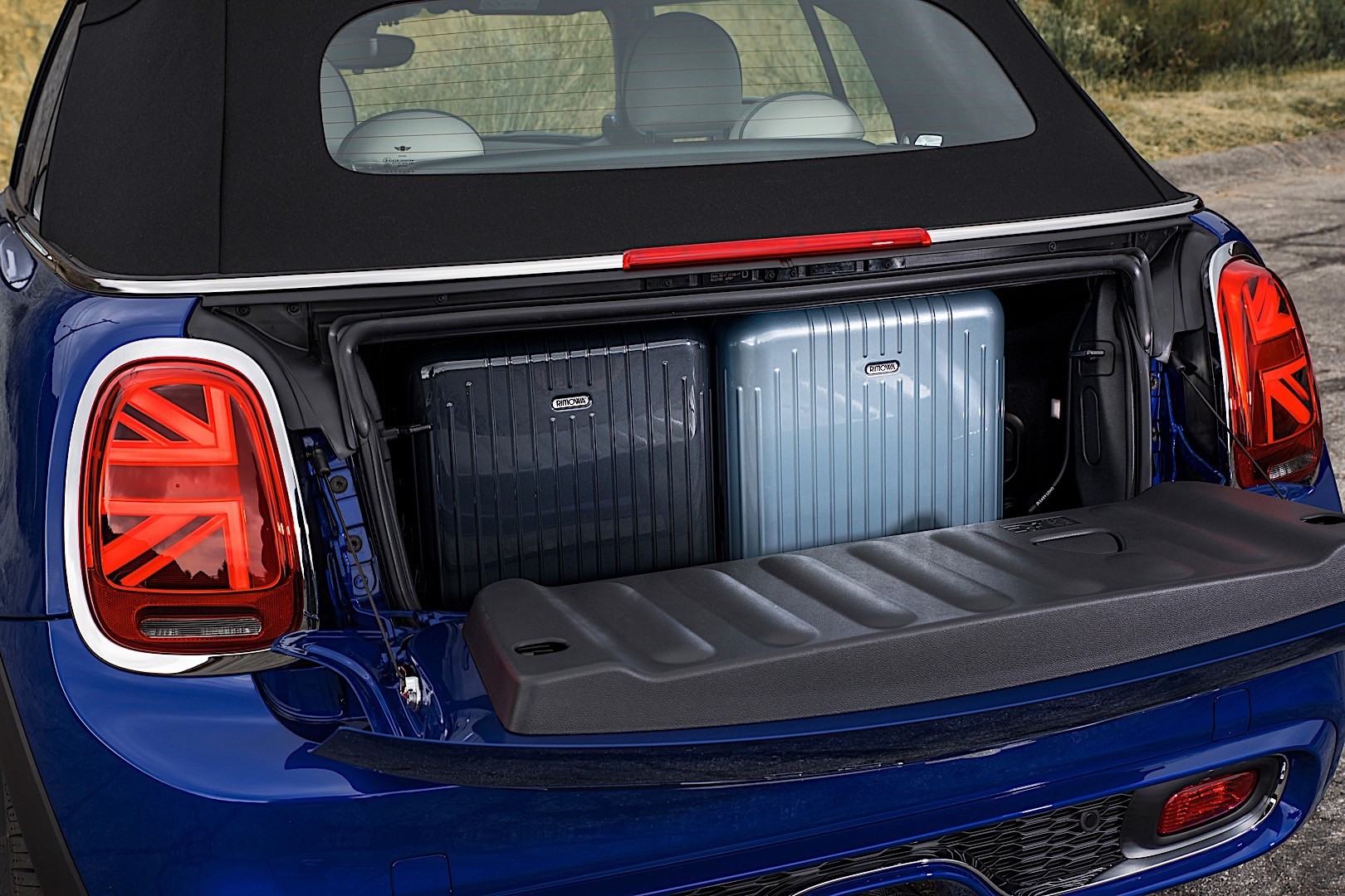 Mini Convertible photo 39