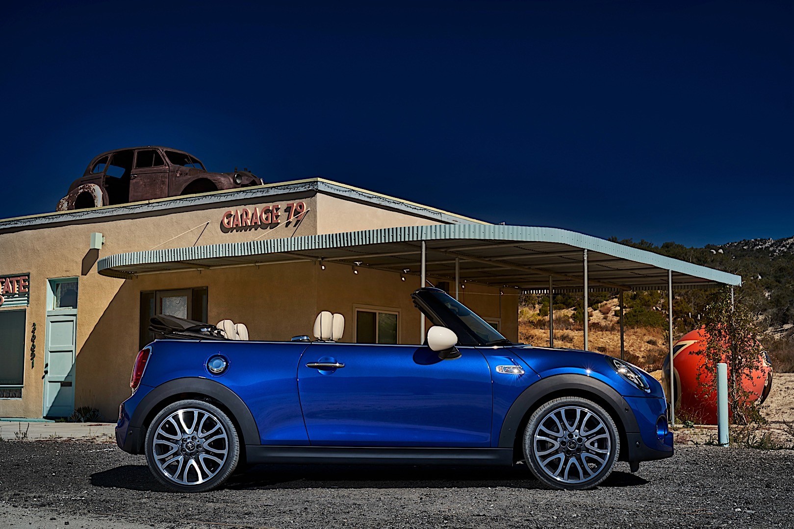 Mini Convertible photo 16