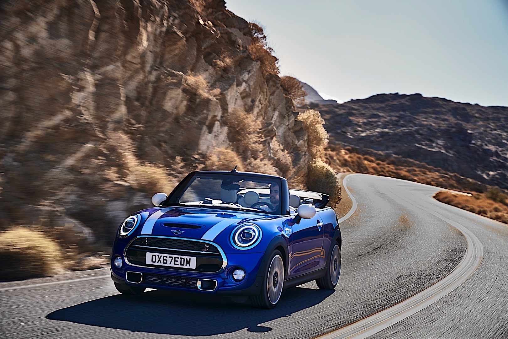 Mini Convertible photo 2