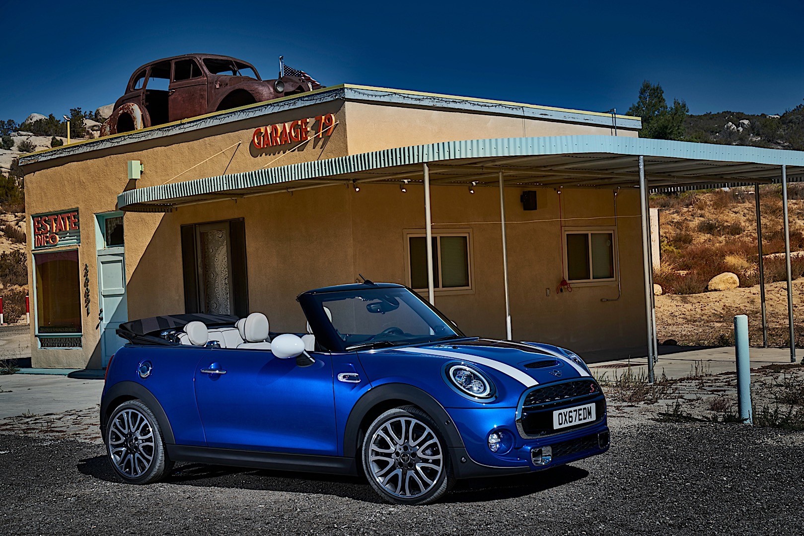 Mini Convertible photo 19