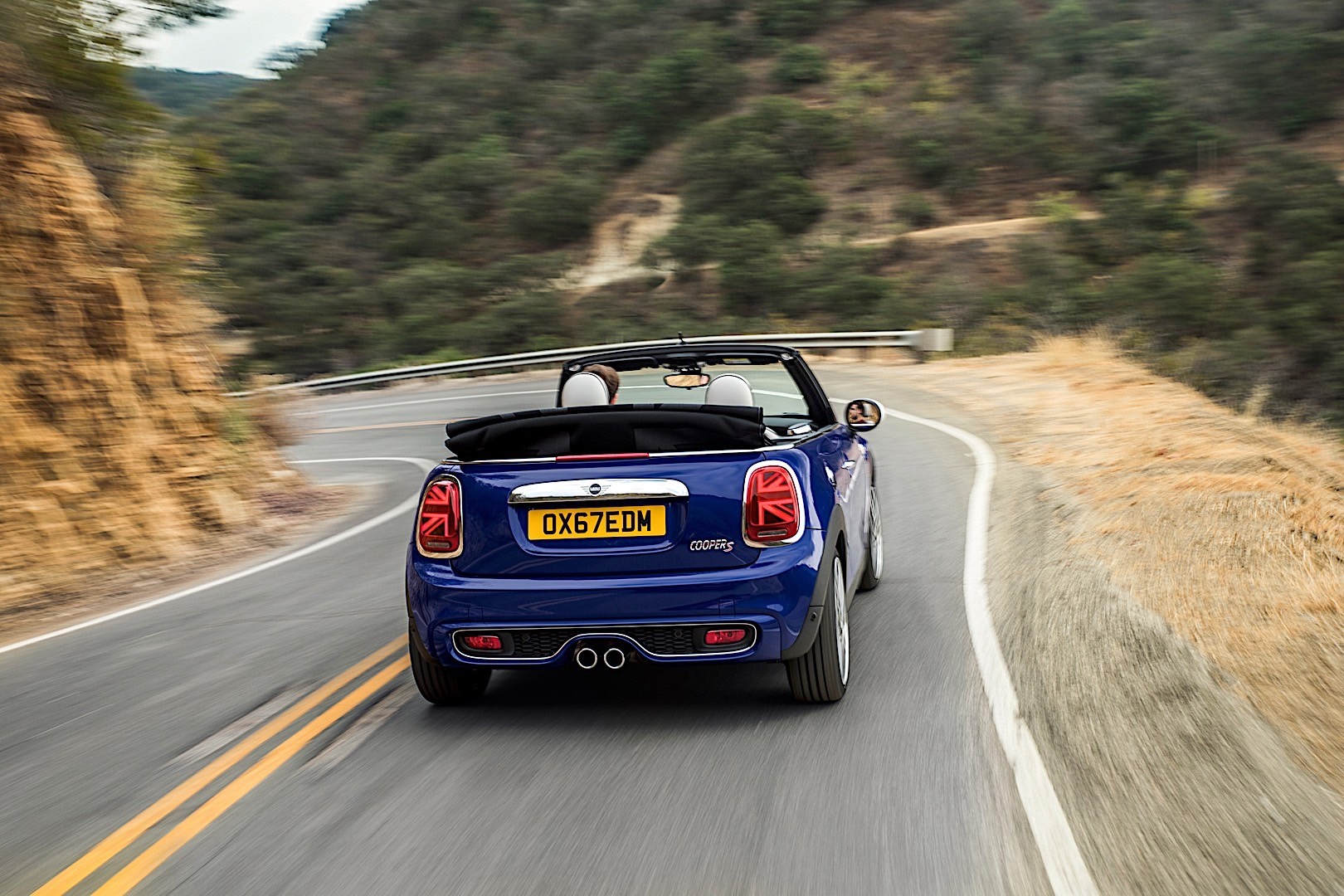 Mini Convertible photo 20
