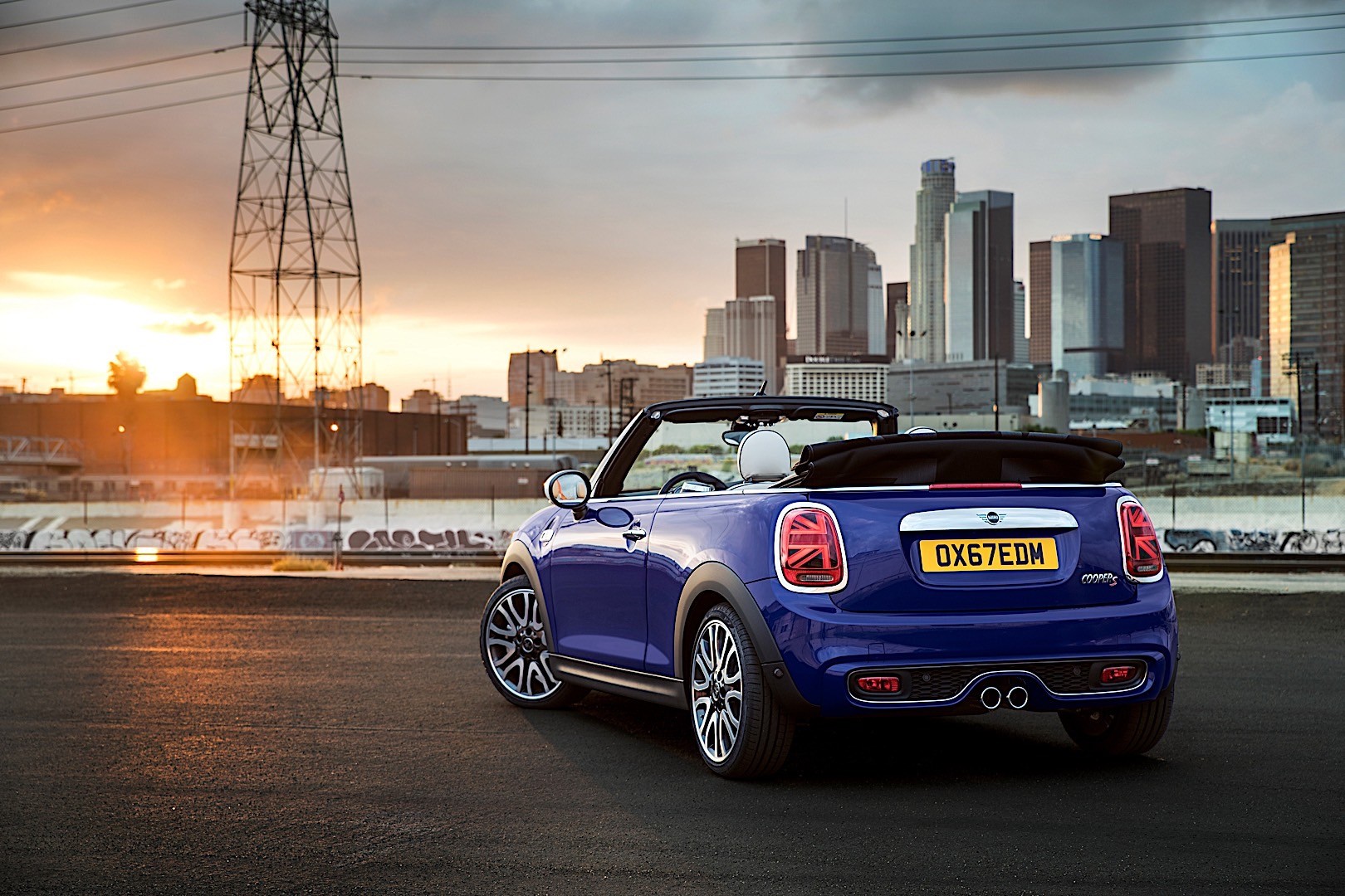 Mini Convertible photo 24
