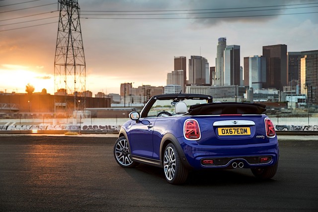 Mini Convertible photo 24