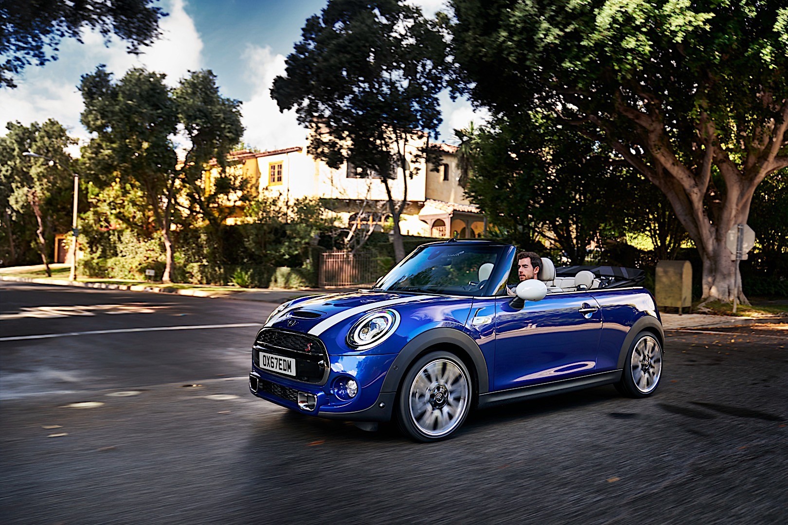Mini Convertible photo 36