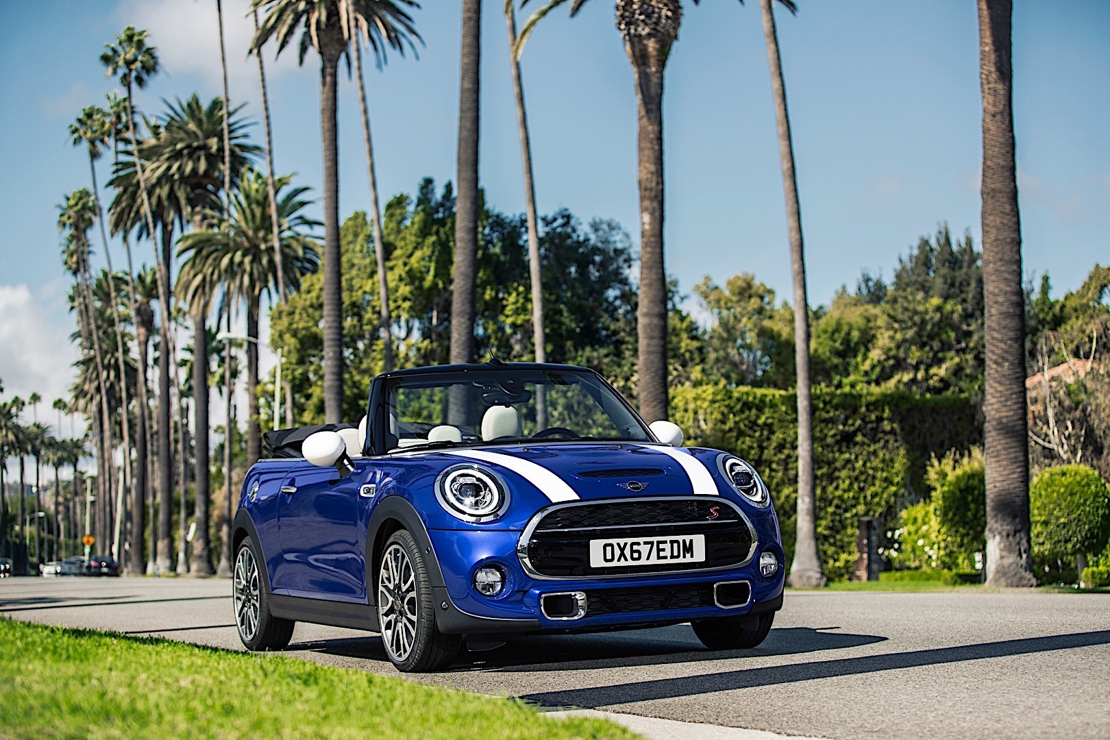 Mini Convertible photo 37