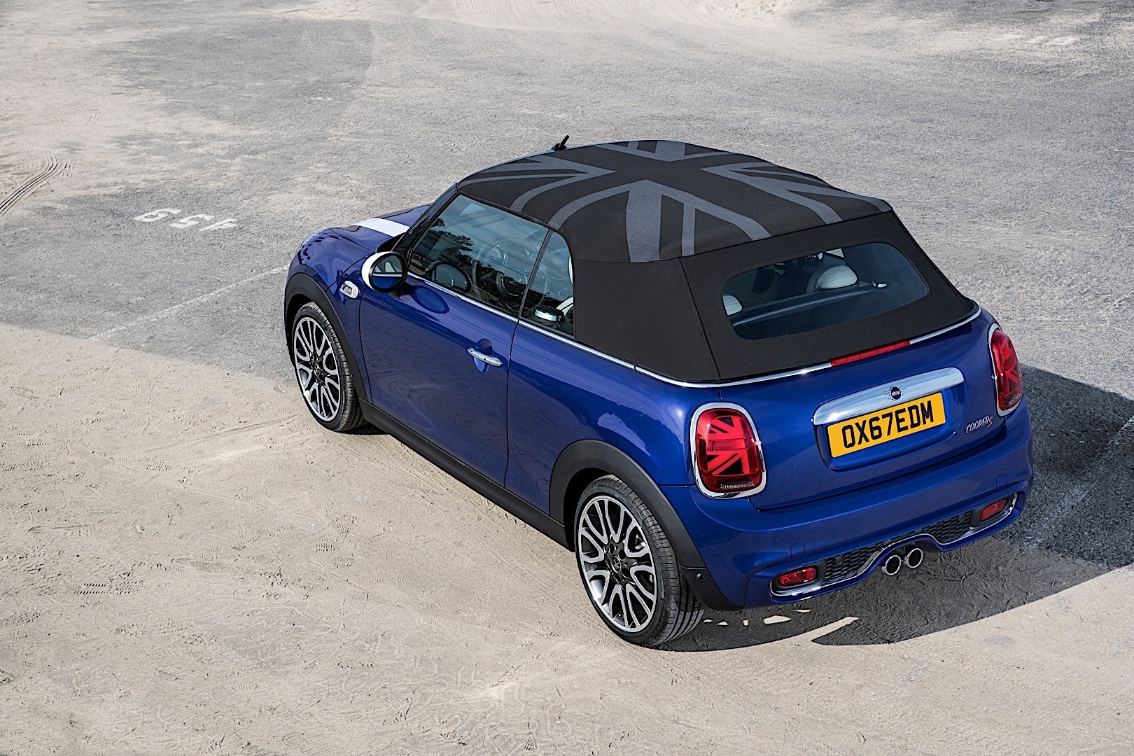 Mini Convertible photo 4