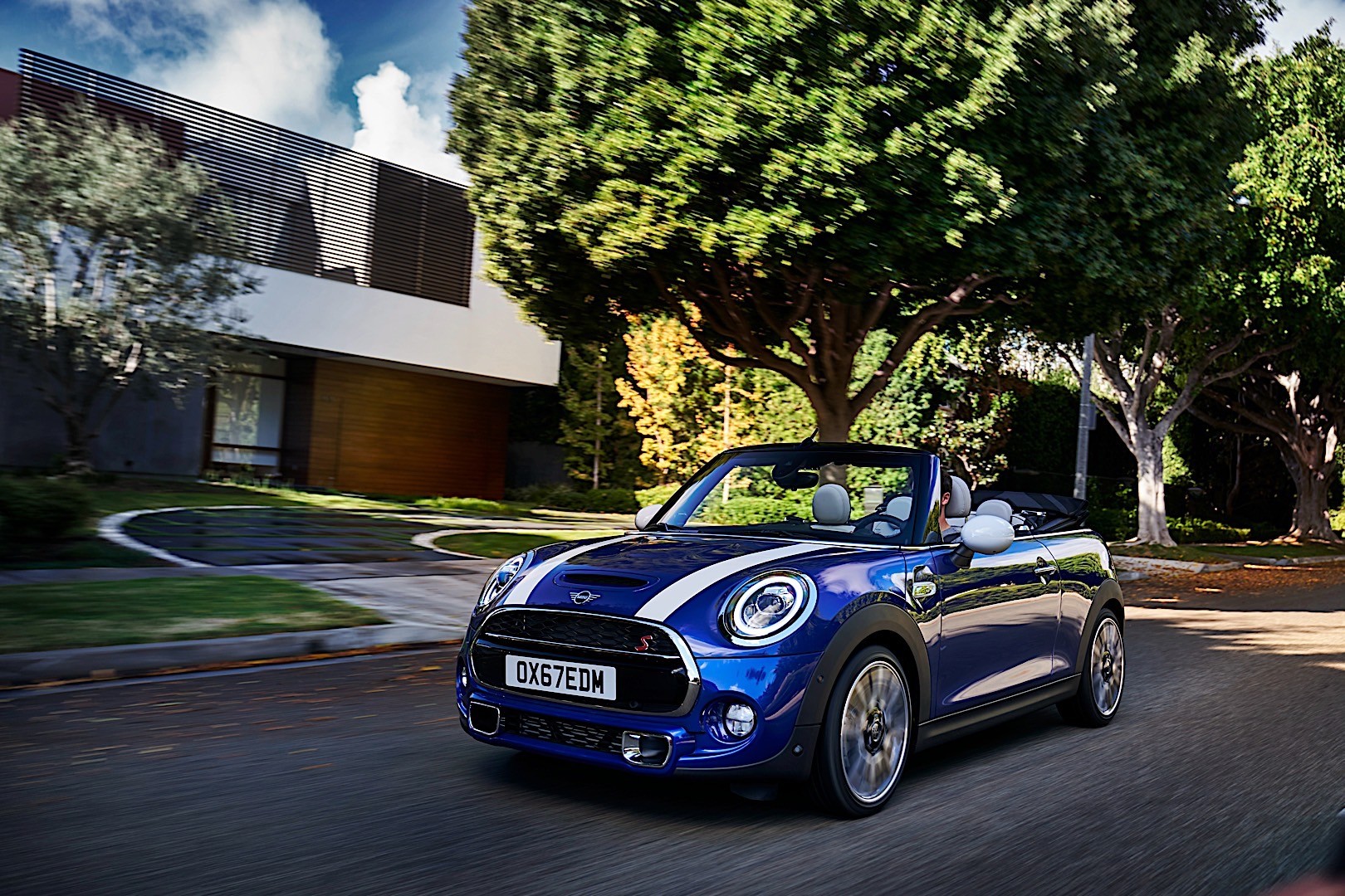 Mini Convertible photo 6