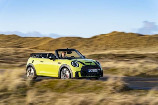 Mini Convertible photo 87