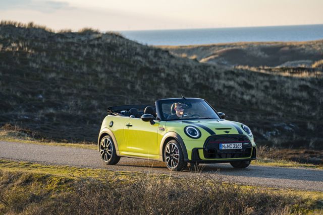 Mini Convertible photo 92