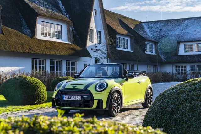Mini Convertible photo 96