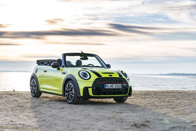 Mini Convertible photo 105