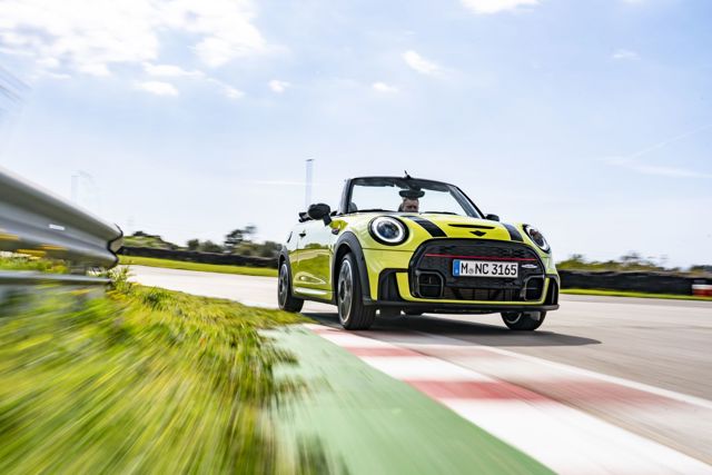 Mini Convertible photo 113