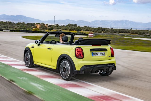 Mini Convertible photo 119