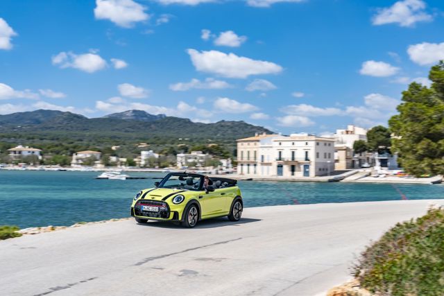 Mini Convertible photo 124
