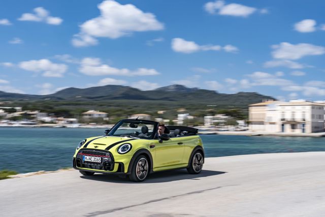 Mini Convertible photo 125