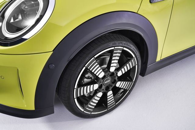 Mini Convertible photo 10