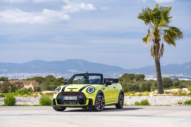 Mini Convertible photo 130