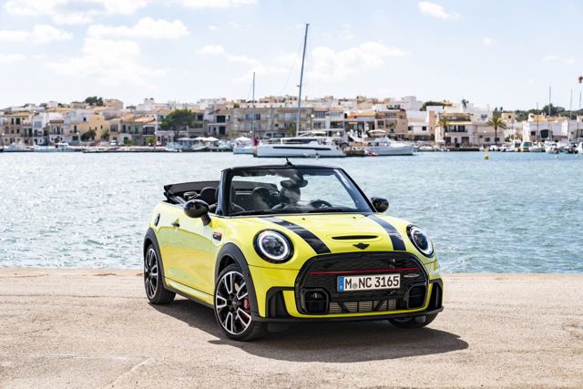 Mini Convertible photo 140
