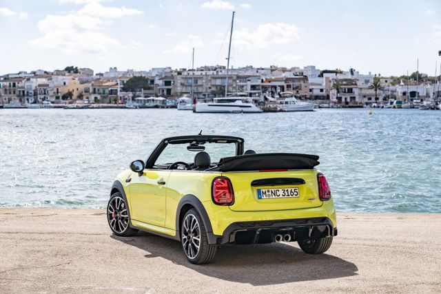 Mini Convertible photo 142