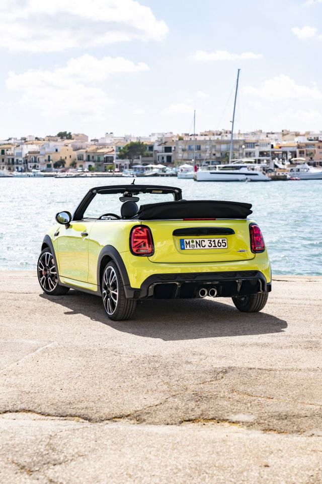 Mini Convertible photo 143