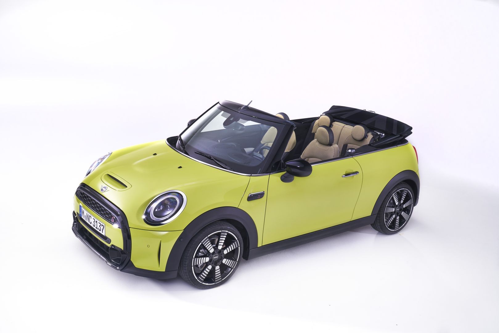 Mini Convertible photo 15