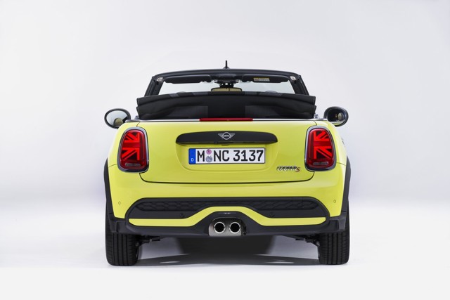 Mini Convertible photo 20