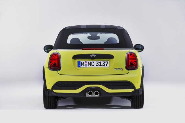 Mini Convertible photo 21