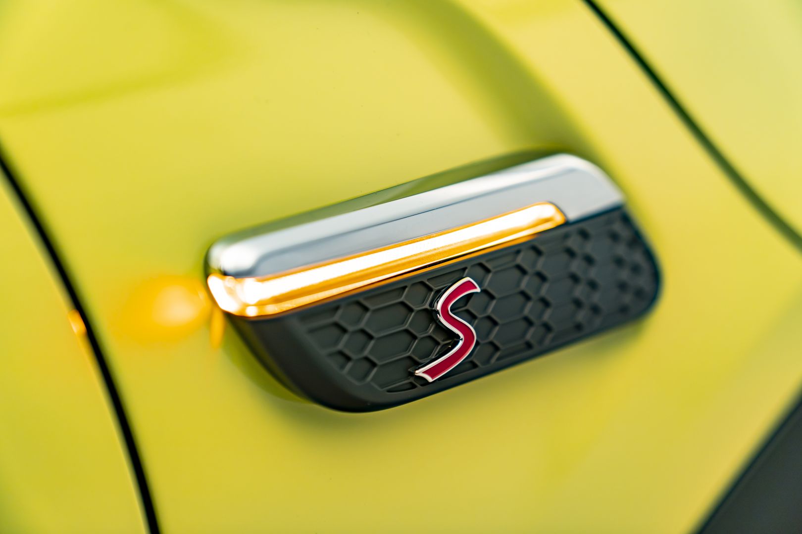 Mini Convertible photo 30