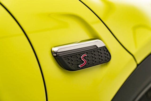 Mini Convertible photo 31