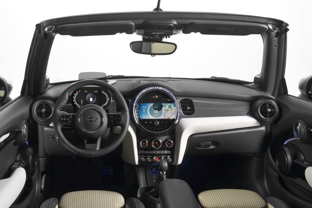 Mini Convertible photo 155