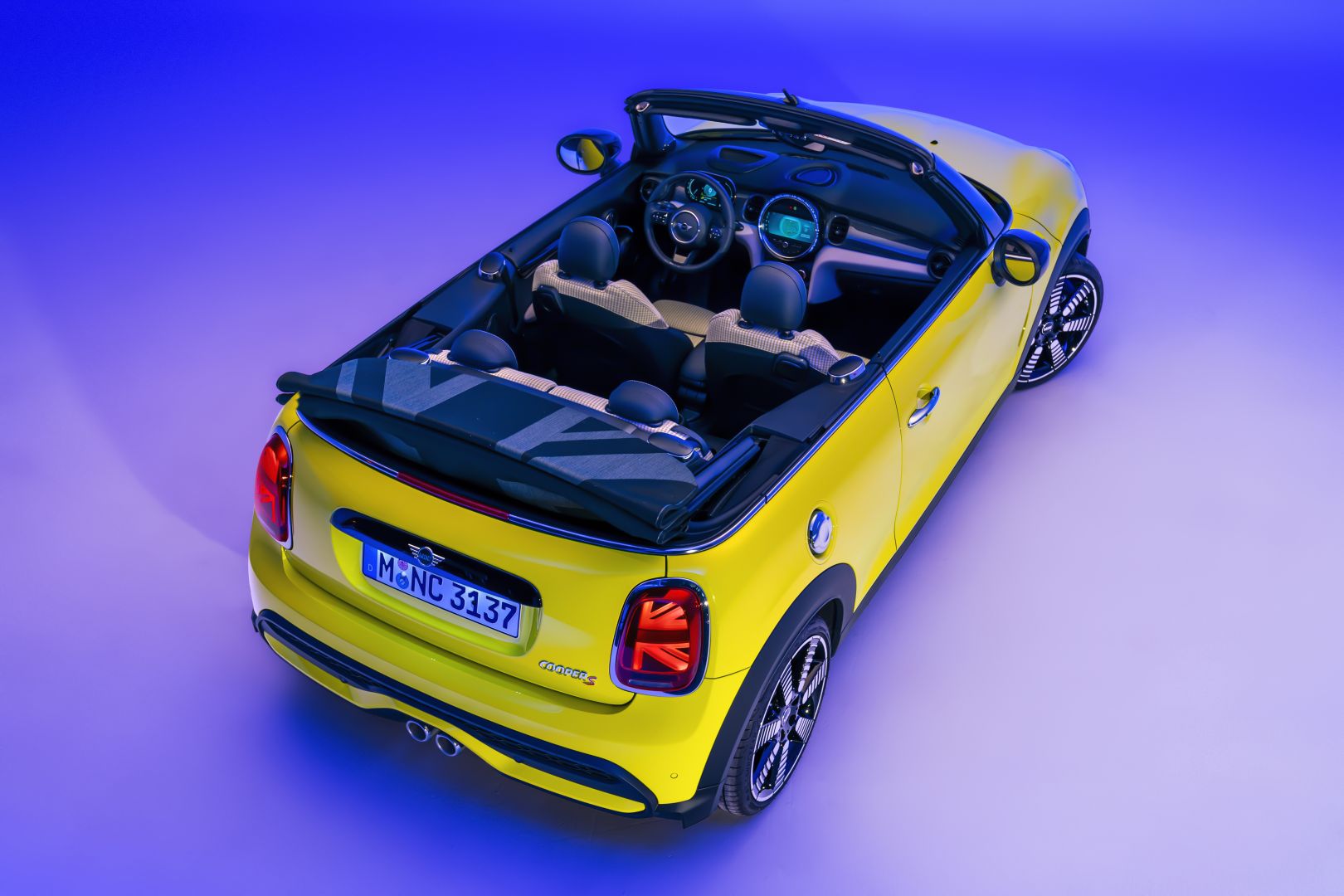 Mini Convertible photo 42