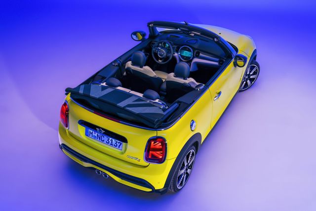 Mini Convertible photo 42
