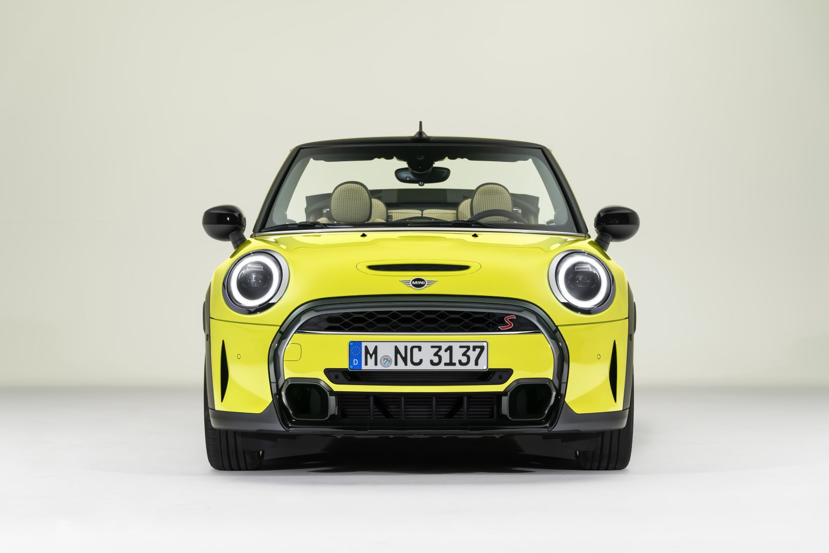 Mini Convertible photo 43