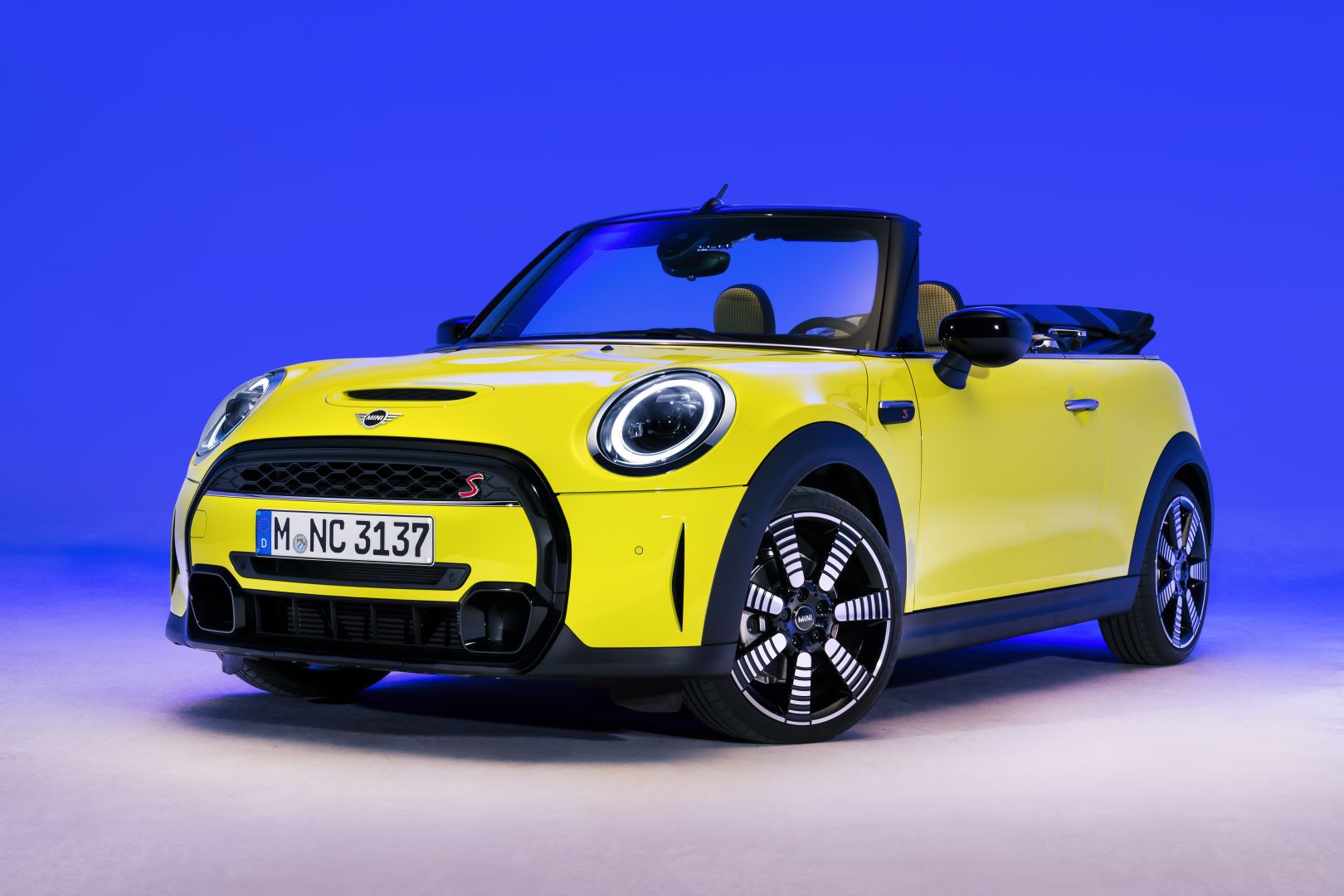 Mini Convertible photo 47