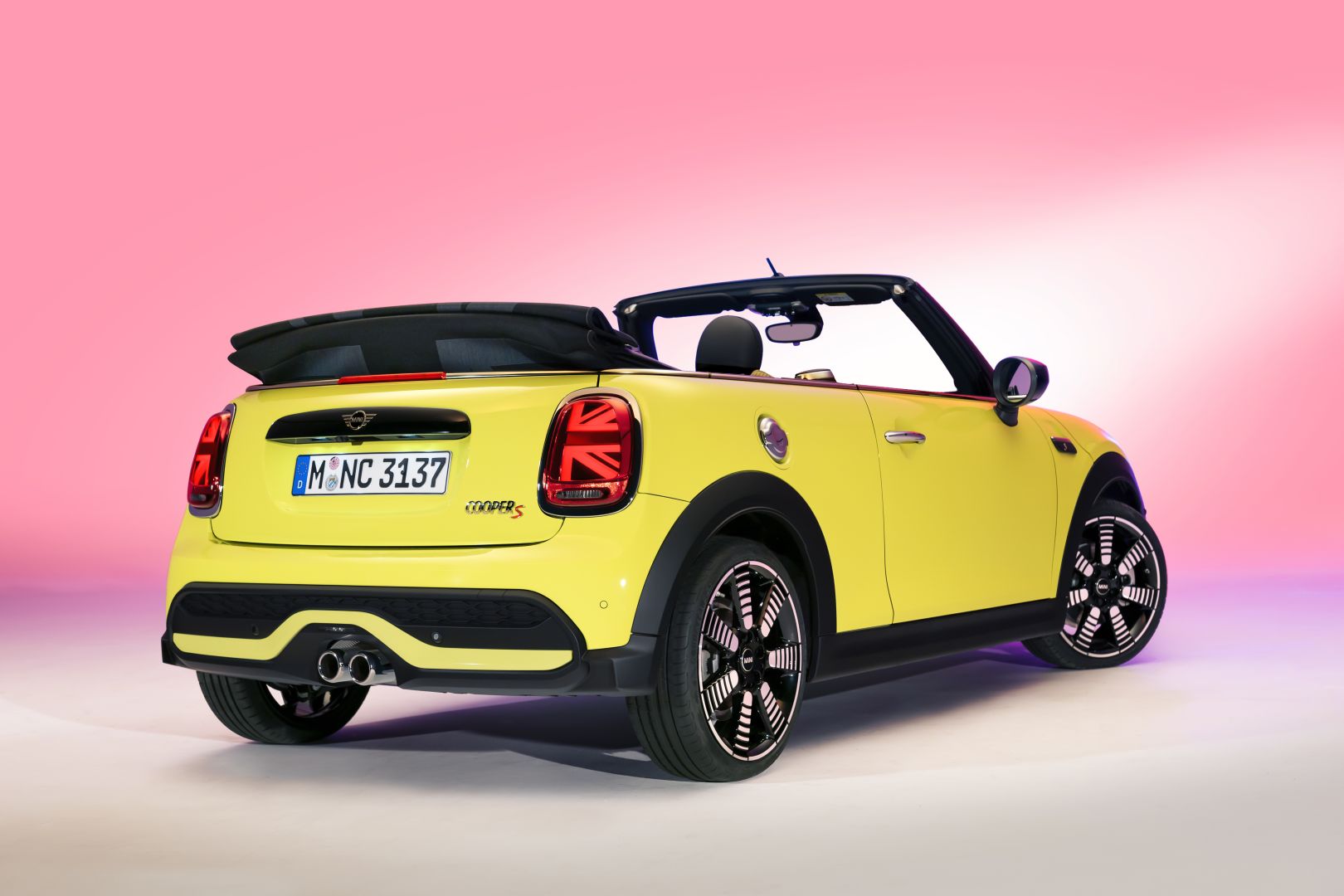 Mini Convertible photo 50