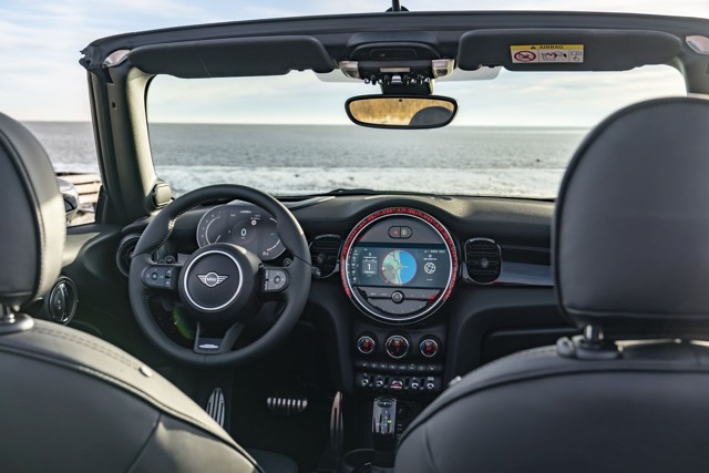 Mini Convertible photo 158