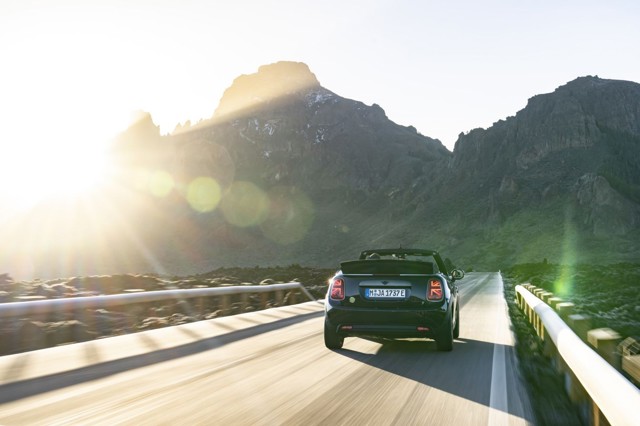 Mini Convertible photo 77