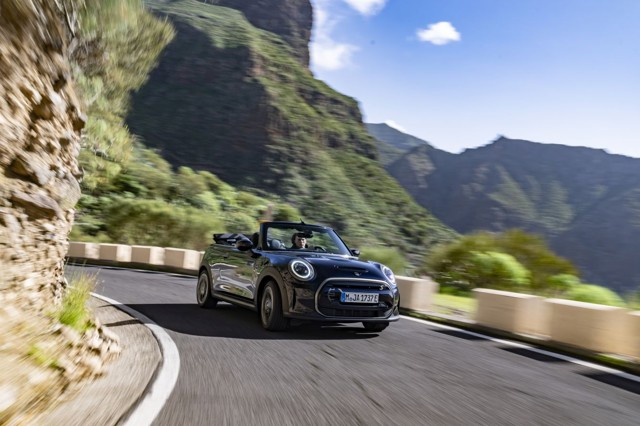 Mini Convertible photo 80